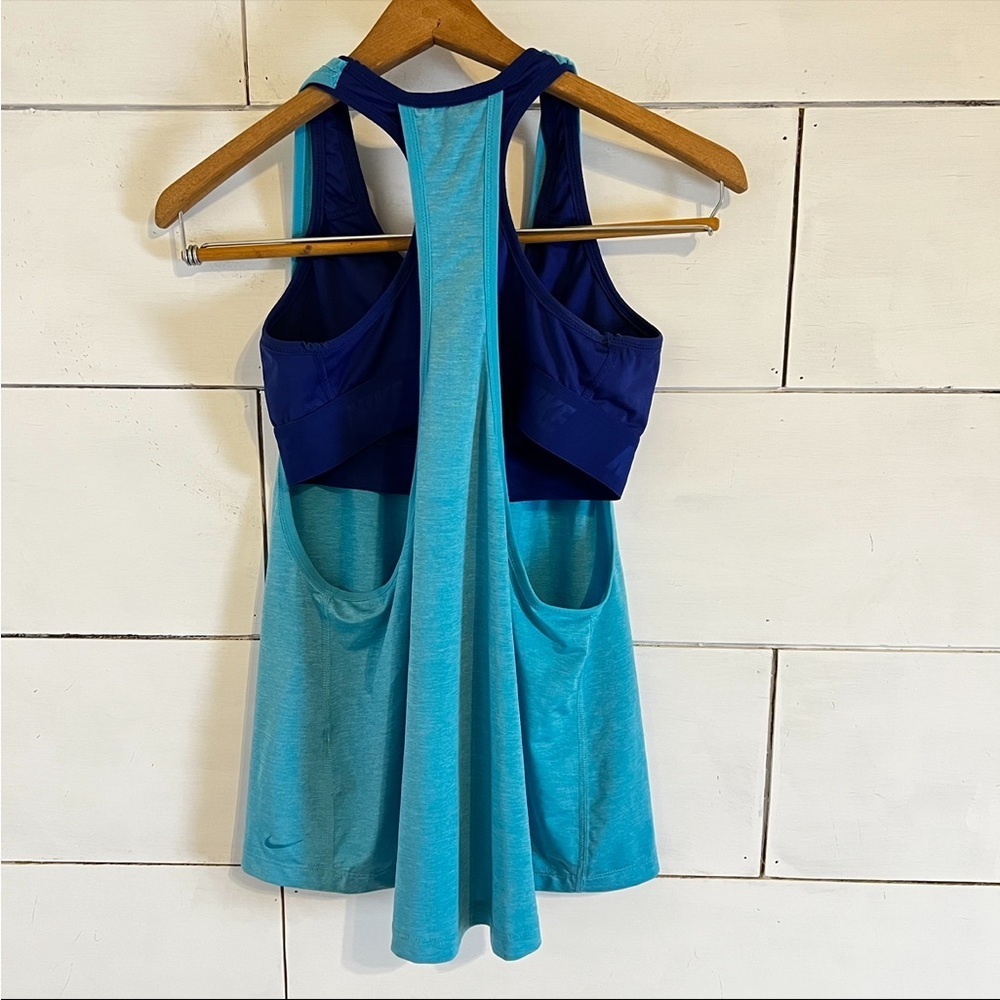 Nike 2 in 1 Tank Top with Sports Bra. Size Medium. EUC - Picture 2 of 9